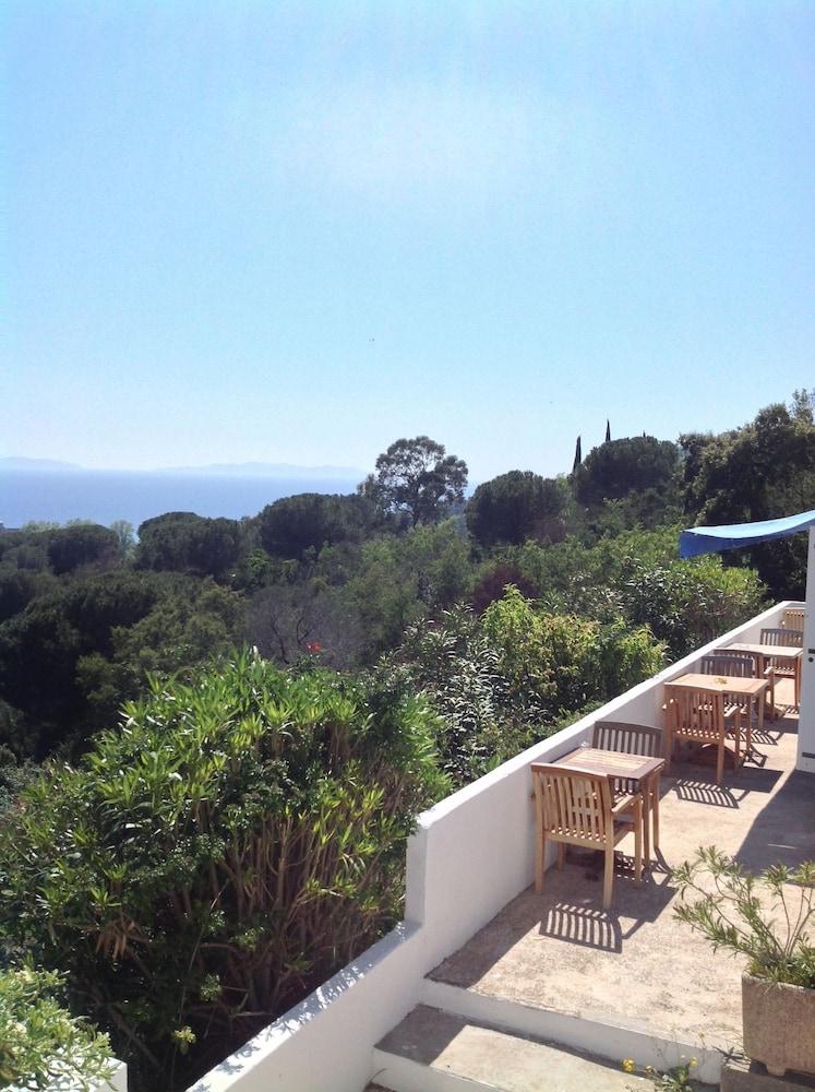 Azur Hotel Le Lavandou Exterior photo