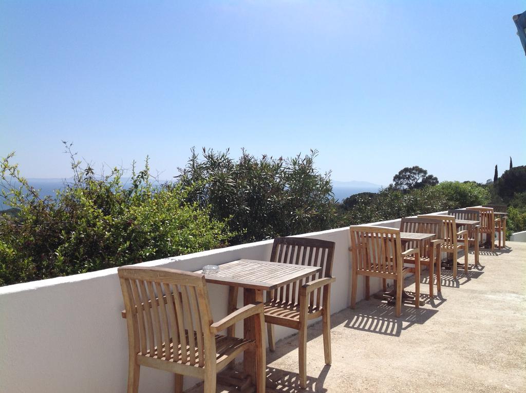 Azur Hotel Le Lavandou Exterior photo