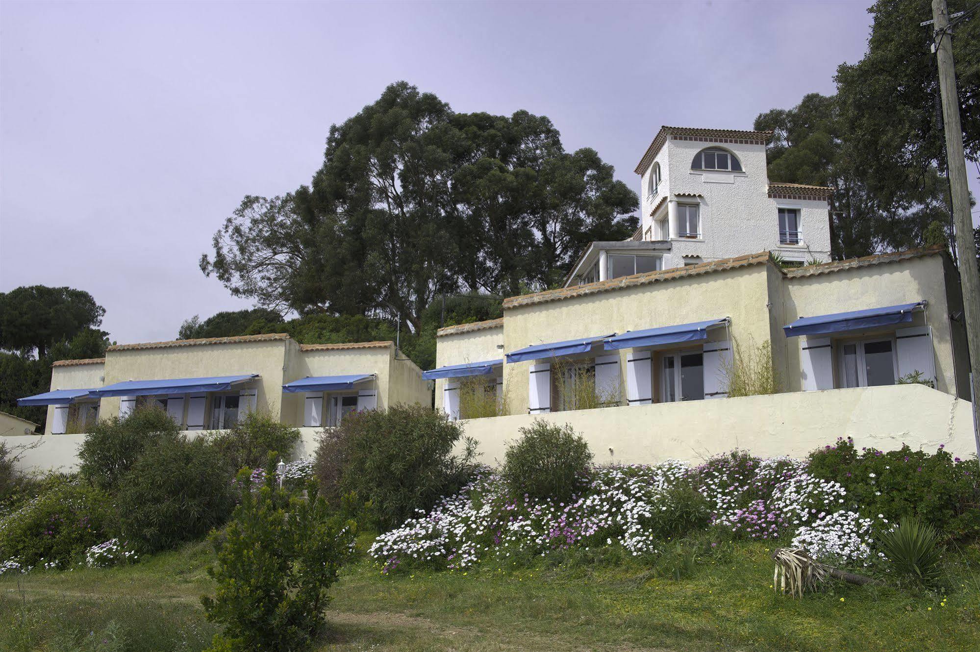 Azur Hotel Le Lavandou Exterior photo